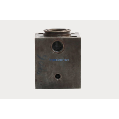 CYLINDER HEAD  10017555