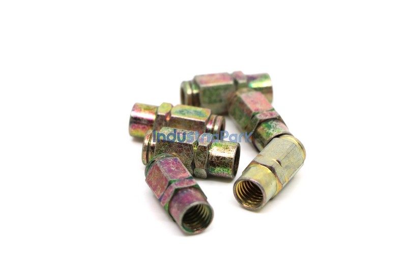 SCREWED SLEEVE 6  10124190