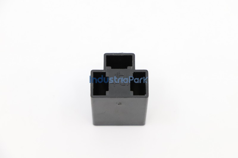 PLUG HOUSING FOR RELAYS  10151318
