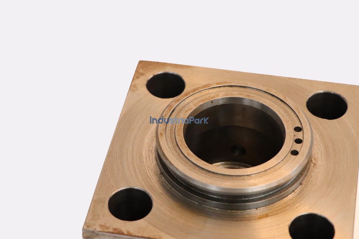 CYLINDER HEAD  10159484