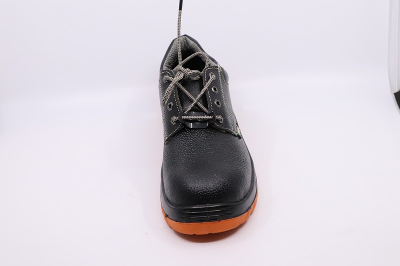 SAFETY SHOES ZAIN LOW  DOUBLE DENSITY MODEL NO. ZM- 16 O