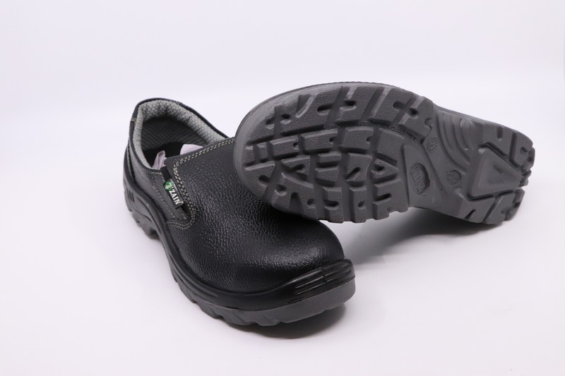 SAFETY SHOES ZAIN LOW DOUBLE DENSITY MODEL NO. ZM-08   