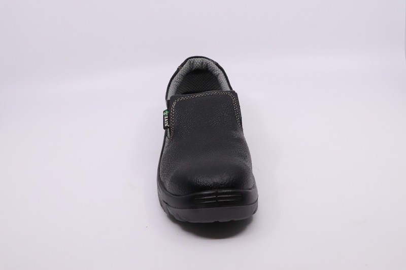 SAFETY SHOES ZAIN LOW DOUBLE DENSITY MODEL NO. ZM-08   